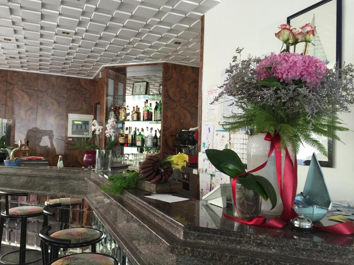 Hotel Calypso Bellaria-Igea Marina Eksteriør billede
