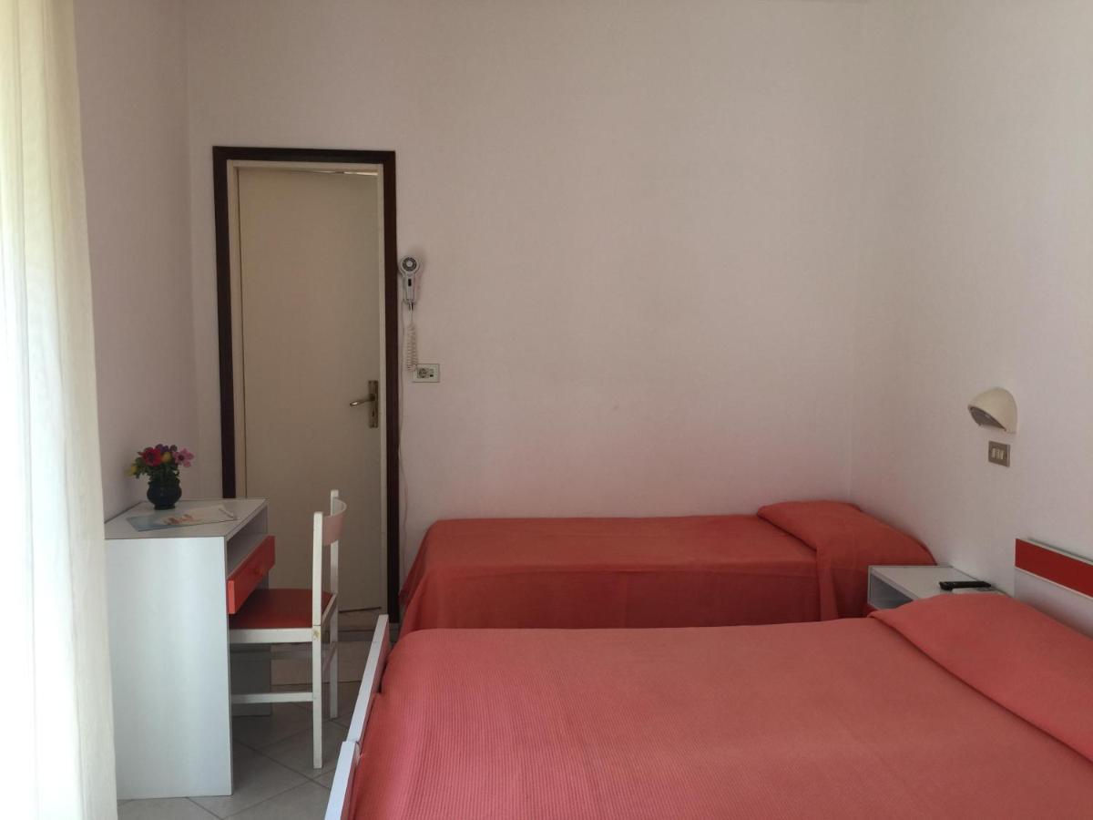 Hotel Calypso Bellaria-Igea Marina Eksteriør billede